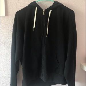 CROPPED BLACK GAP HOODIE